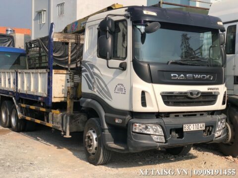 Xe tải cẩu cũ Daewoo Prima 3 chân rút 13 tấn