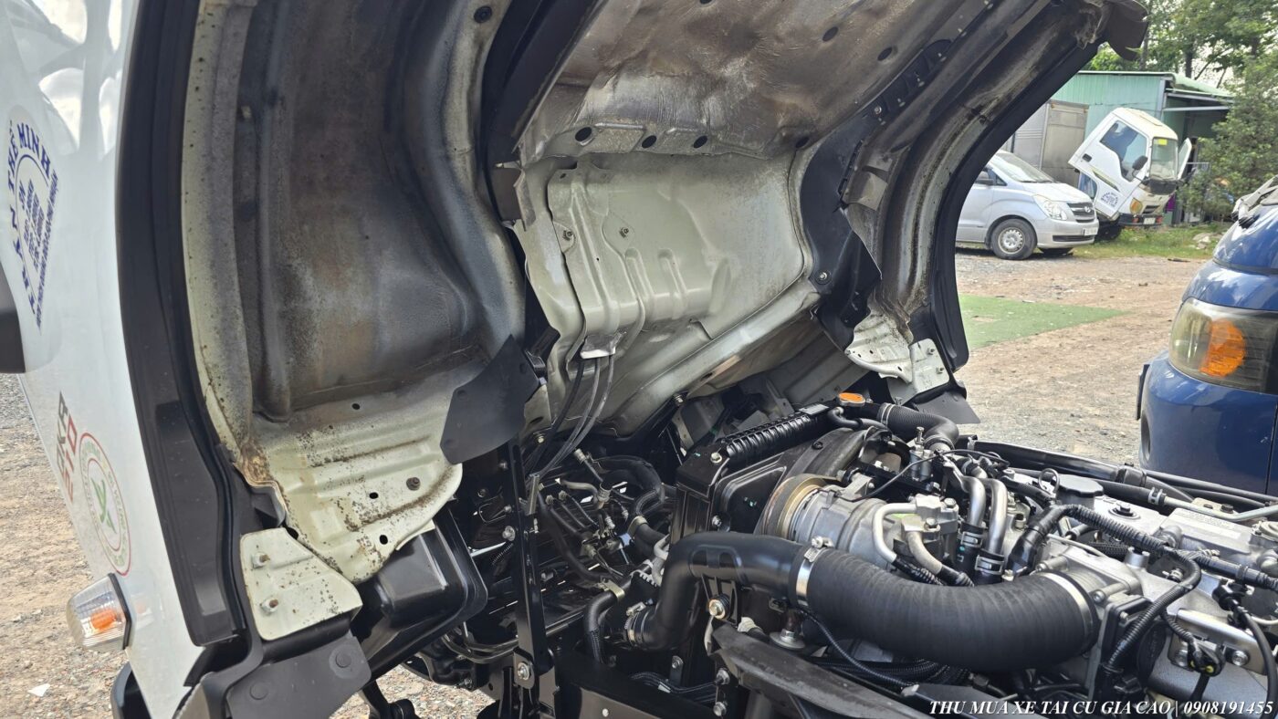 Isuzu QKR210 1t9 lướt đời 2023 không lỗi nhỏ thùng dài 4m3 lốp đẹp nguyên giàn